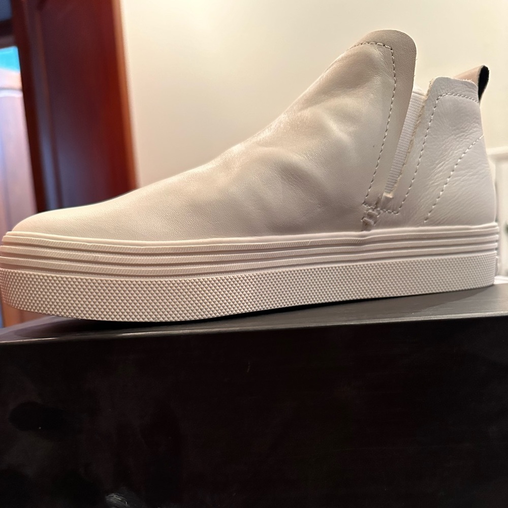 Dolce Vita Tate white leather (8.5)